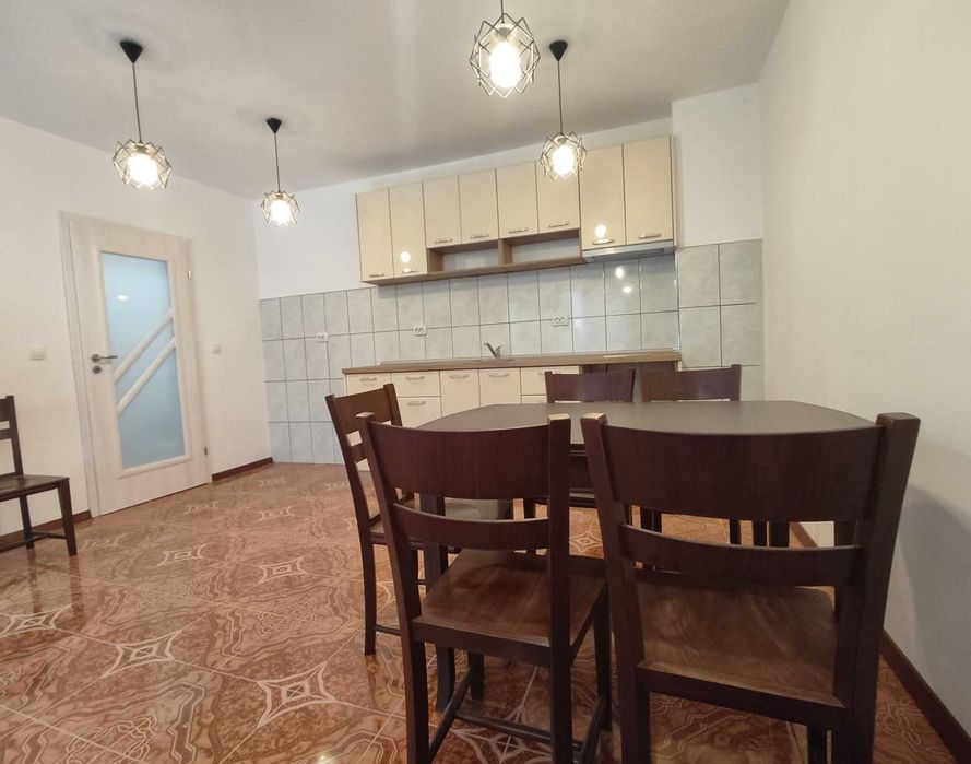 Дава се под наем Тристаен апартамент в София, Банишора - 77 кв.м за 548.25 € - Снимка #2