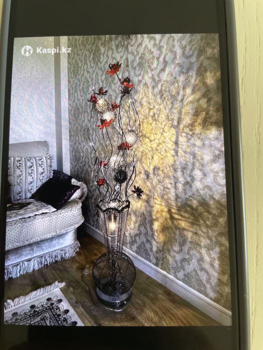 Декоративная напольная лампа