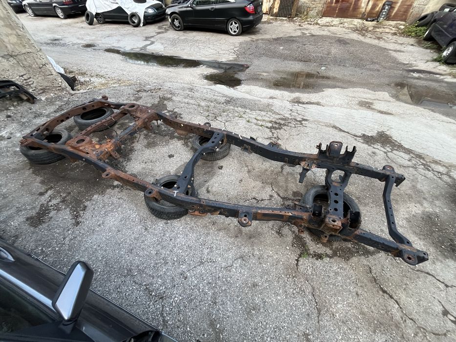 Шаси за Toyota Land Cruiser 100