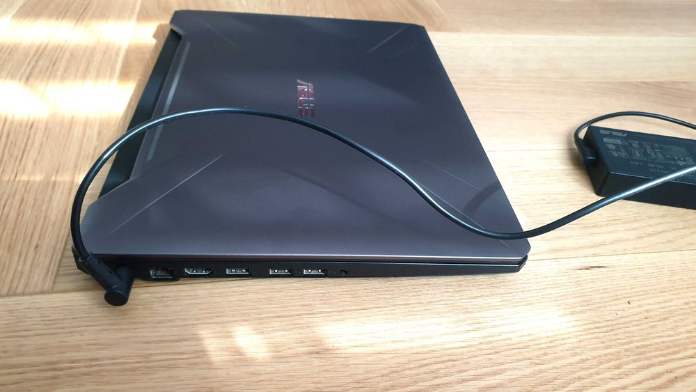 Laptop ASUS Gaming TUF, 1080p 144Hz, AMD Ryzen™ 7 3750H, 16GB DDR4, 512GB SSD, nVidia GTX 1650 4GB
