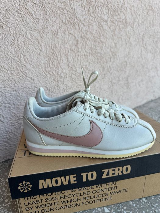 Дамски маратонки  Nike Cortez