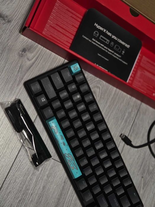 Tastatură gaming mecanică HyperX Alloy Origins 65 Aqua