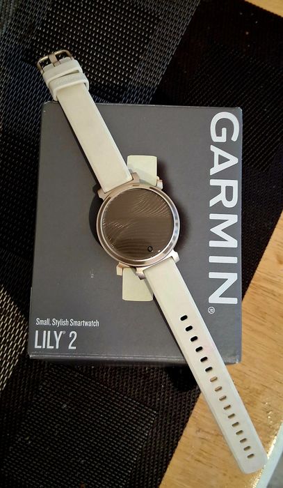 GARMIN  Lily2  SmartWatch