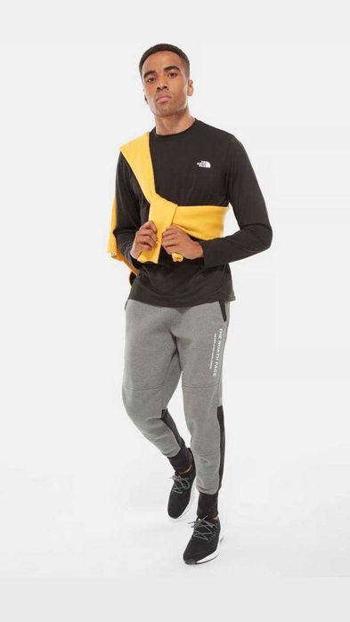 The North Face Унисекс тениска с дълъг ръкав /Black/