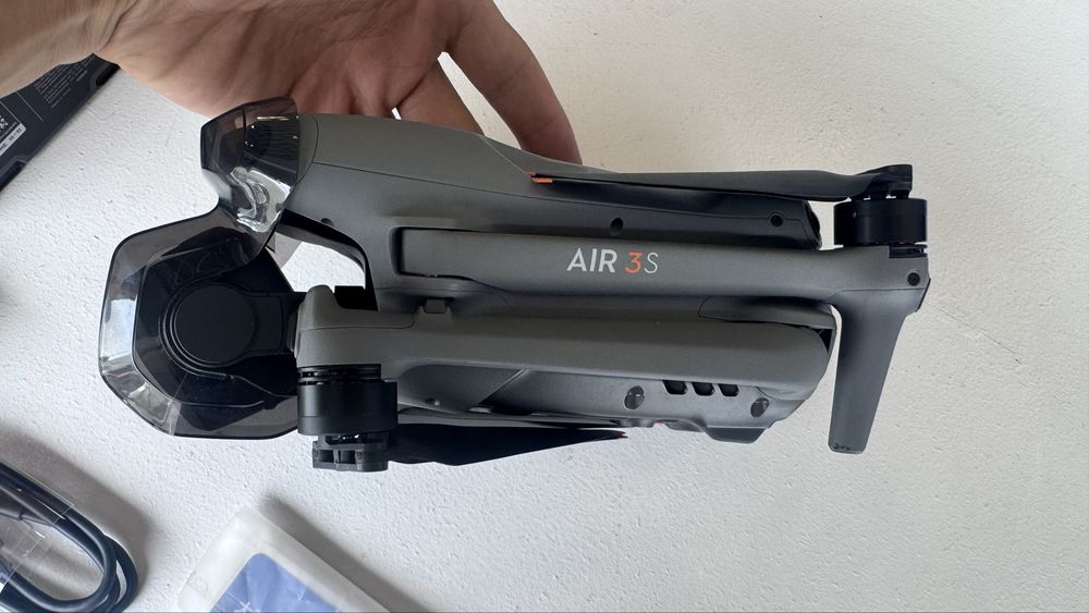 DJI AIR 3S combo RC2