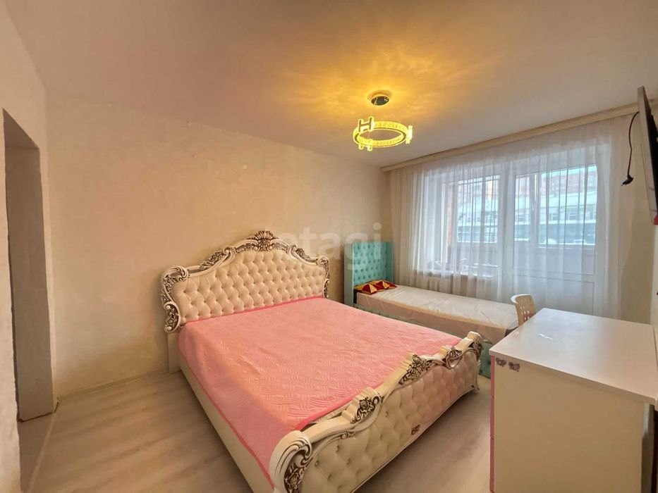 продам 3 комнатную квартиру