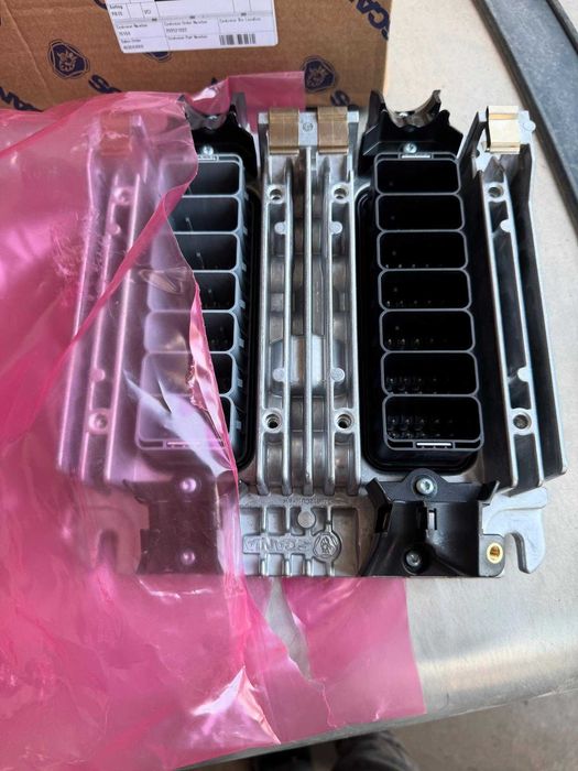 Блок управления двигателем Scania S8 / EMD1 оригинал