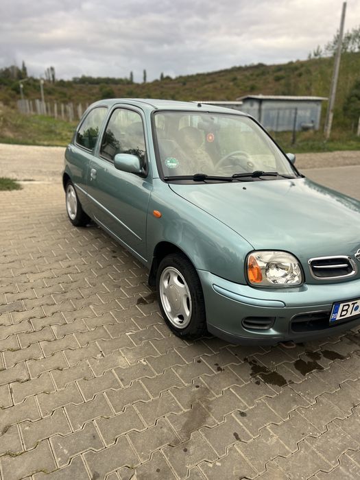 Nissan Micra 1.0 benzină – 60 CP | 2001 | 125.745 km | AC | 2 seturi roți | 2 chei