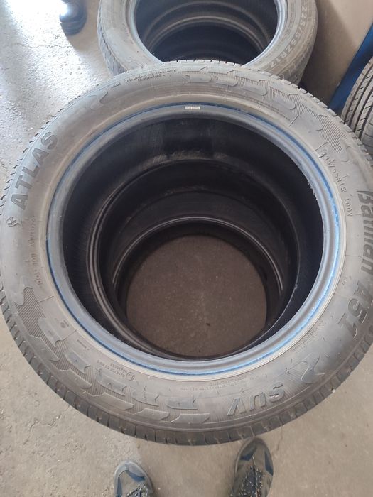Продам шину комплект бу