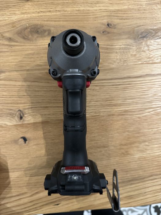 Продавам чисто нови импакти Parkside Performance B3 модел