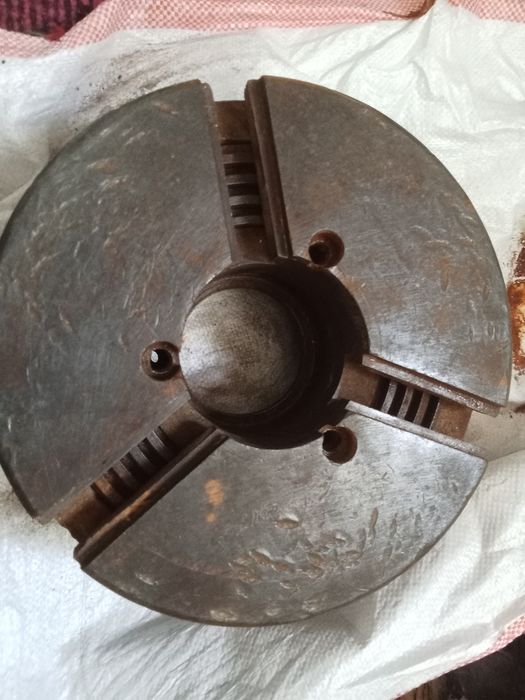 Патрон.          .