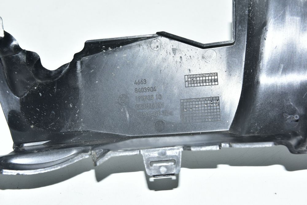 BMW F900XR K84 Conductă de evacuare a aerului 46638403904