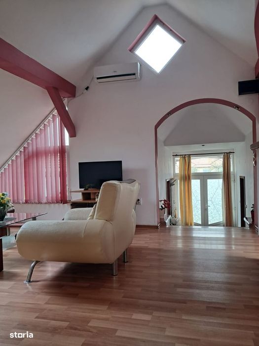 Apartament la casa de inchiriat
