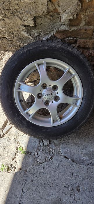 Nissan Джанти RIAL със зимни гуми 195/65/15 6,5J×15 ET45 5×114,3 ЦО66