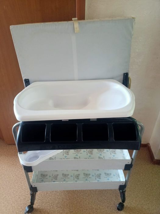 Пеленальный столик