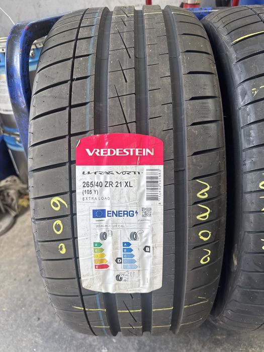 265/40/21 Vredestein 105Y