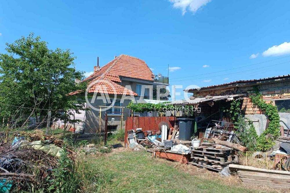 Продава се Къща в с. Киченица, Област Разград - 126 кв.м за 688 €/кв.м - Снимка #1