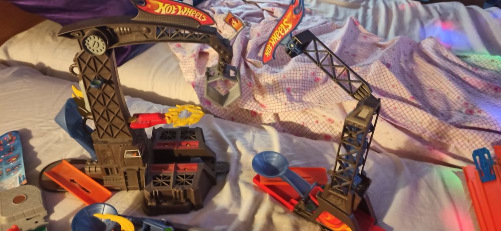 Писти Hot Wheels