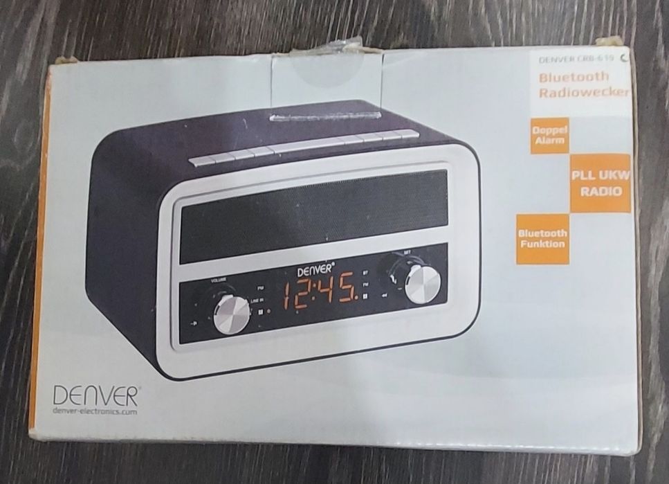 radio cu stick USB  Bluetooth