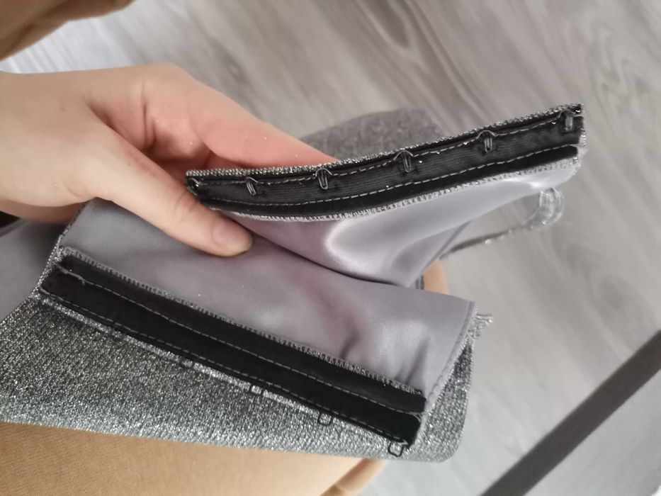 Сребърен брокатен топ