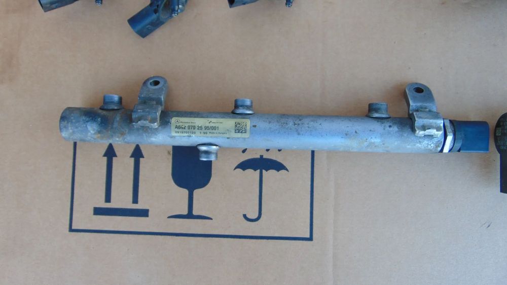 Rampa injectoare Mercedes 3.0 euro 4 w204 w211 w639 viano sprinter cls c class e class w251 w219 cl