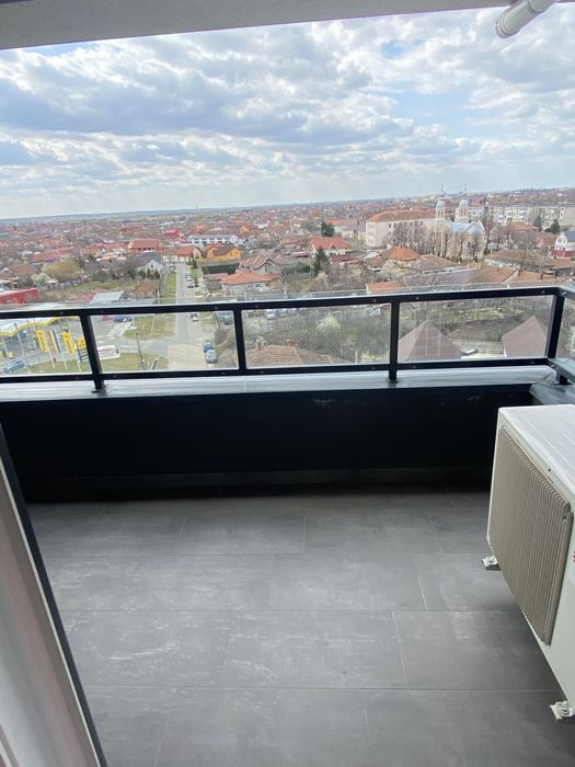 Vand apartament 2 cam  bl 2 Adora Park Cocorilor cu loc parcare inclus