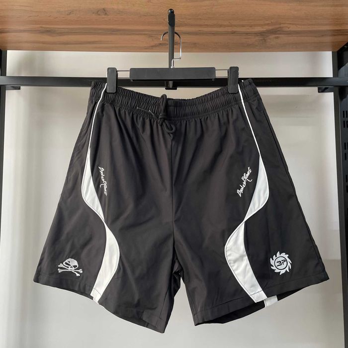 Шорты Broken Planet