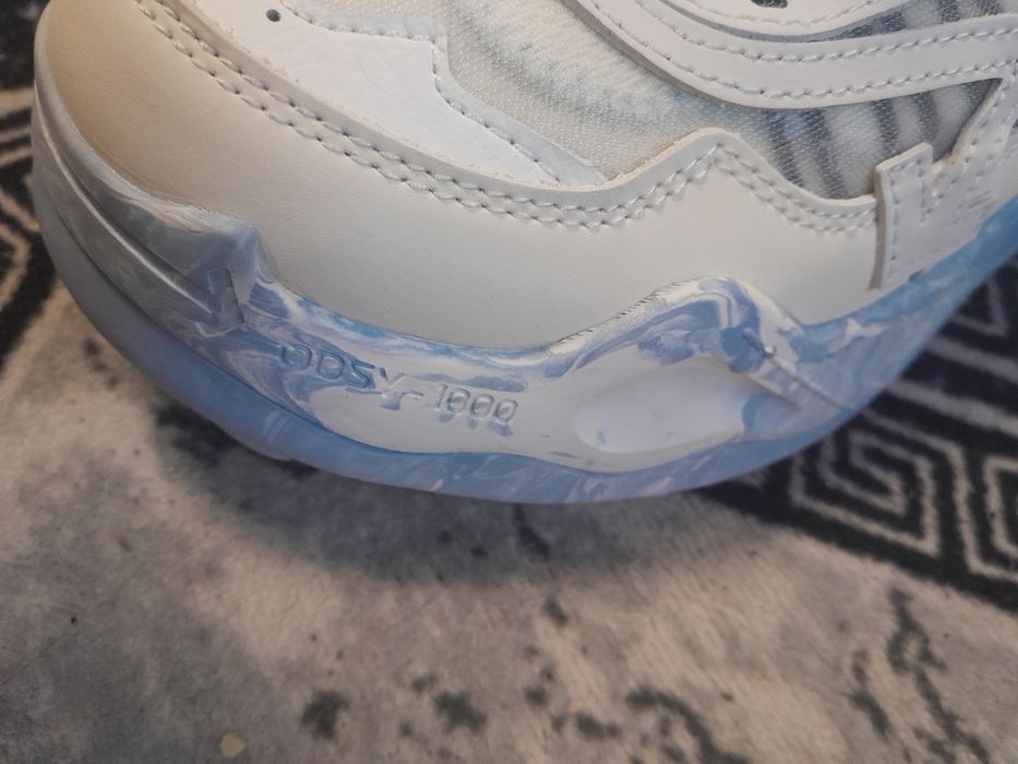 Adidasi Off white Odsy 1000