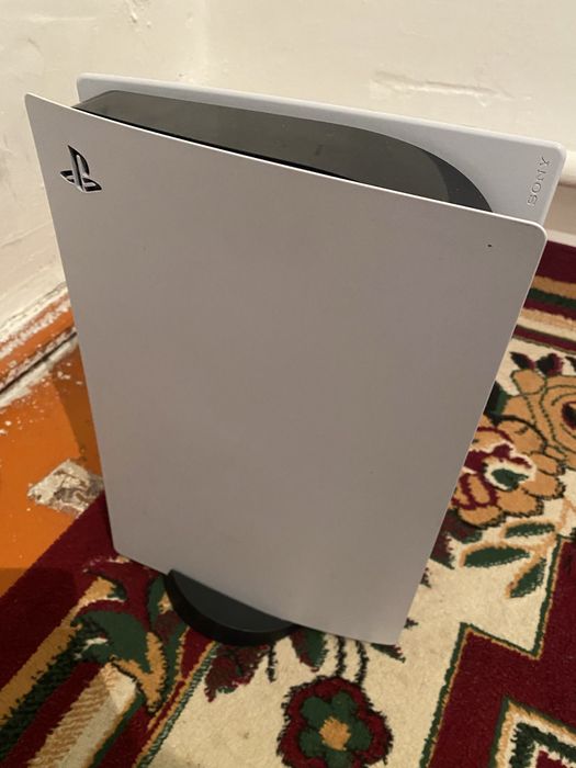 Продаю Playstation 5