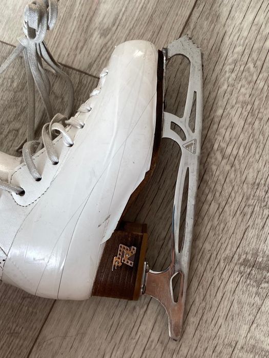 Продам коньки Risport 205