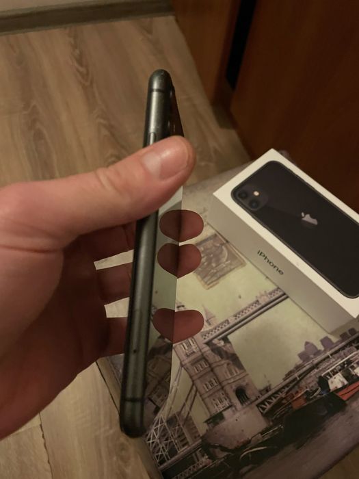 Vand iphone 11 memeorie 128 gb