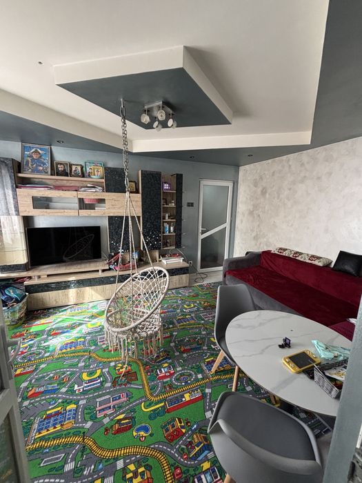 Vand apartament 3 camere