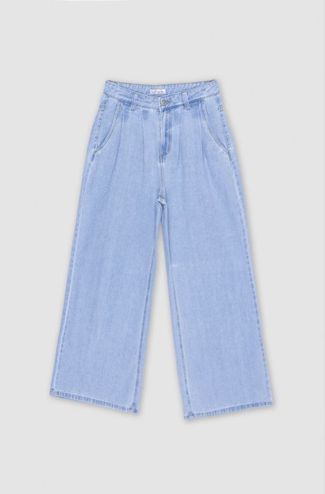 Продам голубые джинсы. Алматы.