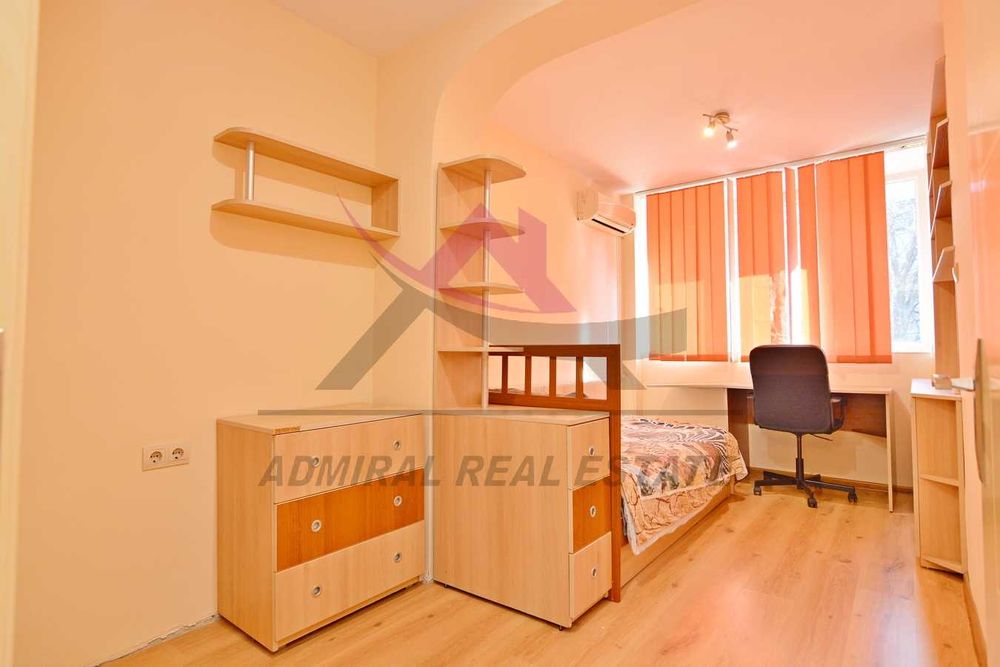 Дава се под наем Тристаен апартамент в Варна, Център - 75 кв.м за 500 € - Снимка #3