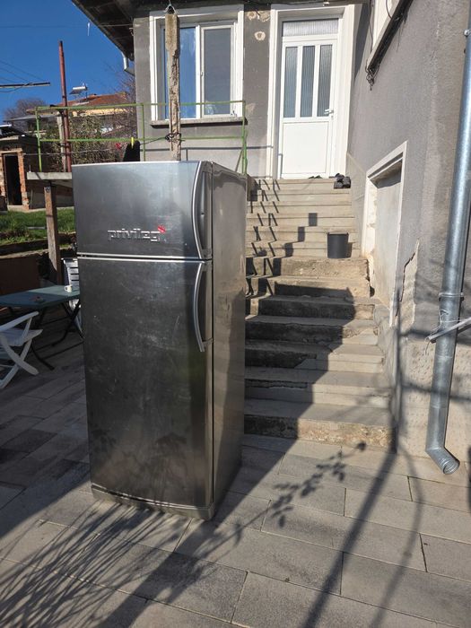 Хладилник Privileg Работи отлично