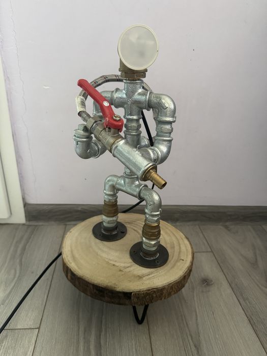 Ръчно изработена лампа