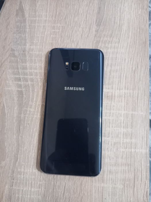 Телефон самсунг S8+