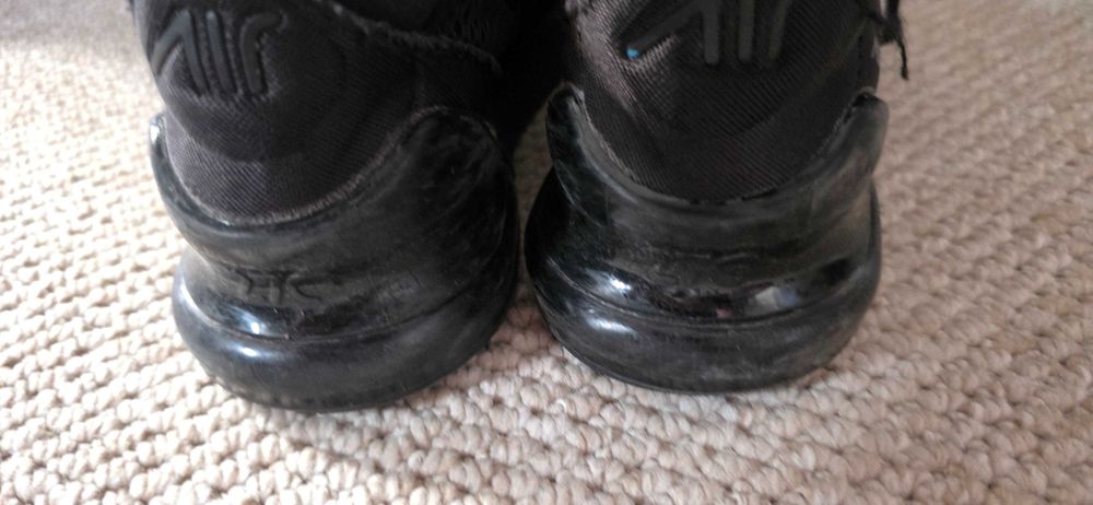 Nike 270 маратонки  33.5