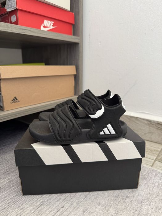 Нови сандали Adidas