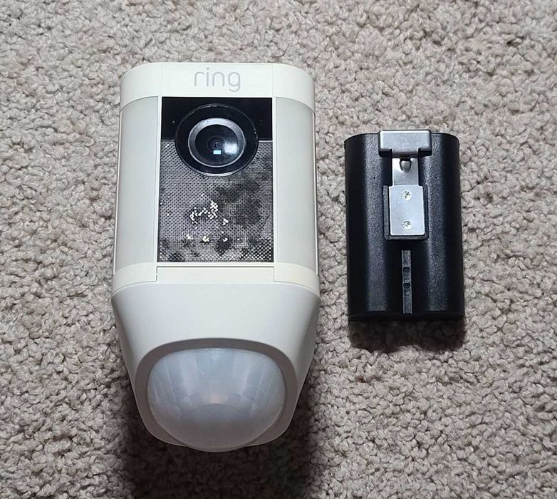 Camere Supraveghere Wireless - Ring Spotlight Cam Battery Full HD