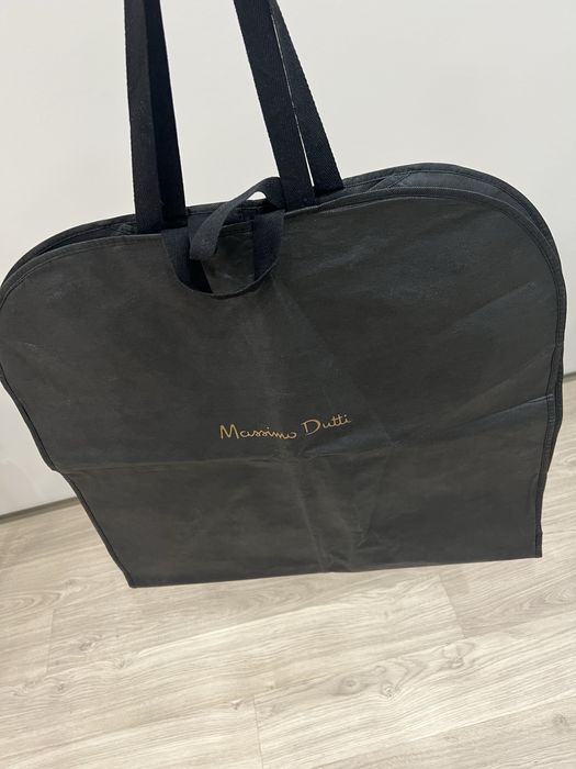 Чехол Massimo Dutti для верхней одежды