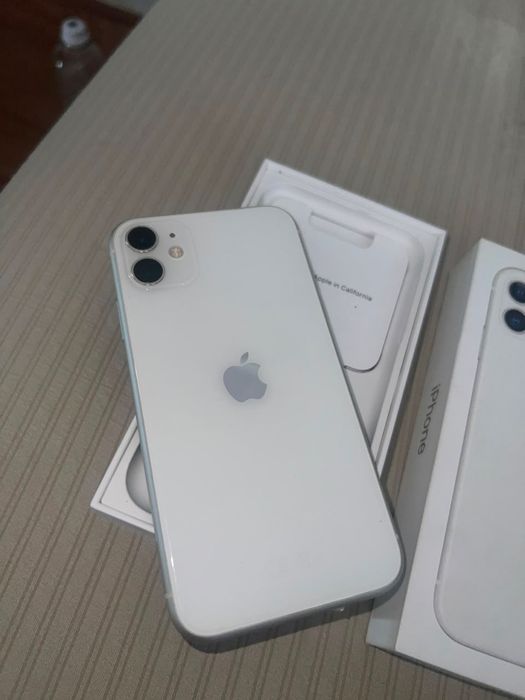 Продам iPhone 11