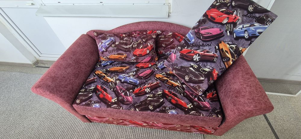 Срочно продам диван