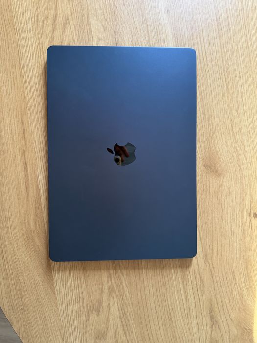 Macbook Air M3 15 midnight 16 GB Ram 256gb SSD