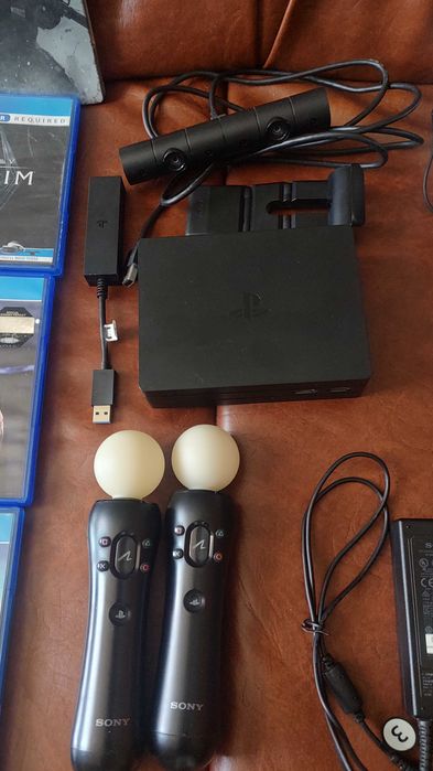 PS4 Slim + 2 Controllere DS4 + PSVR v2 Complet + 2 Controllere PS Move + 12 Jocuri