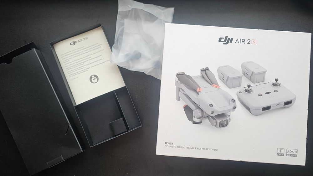 DJI Air 2S Fly More Combo – Stare foarte bună | 3 baterii | 17 ore de zbor