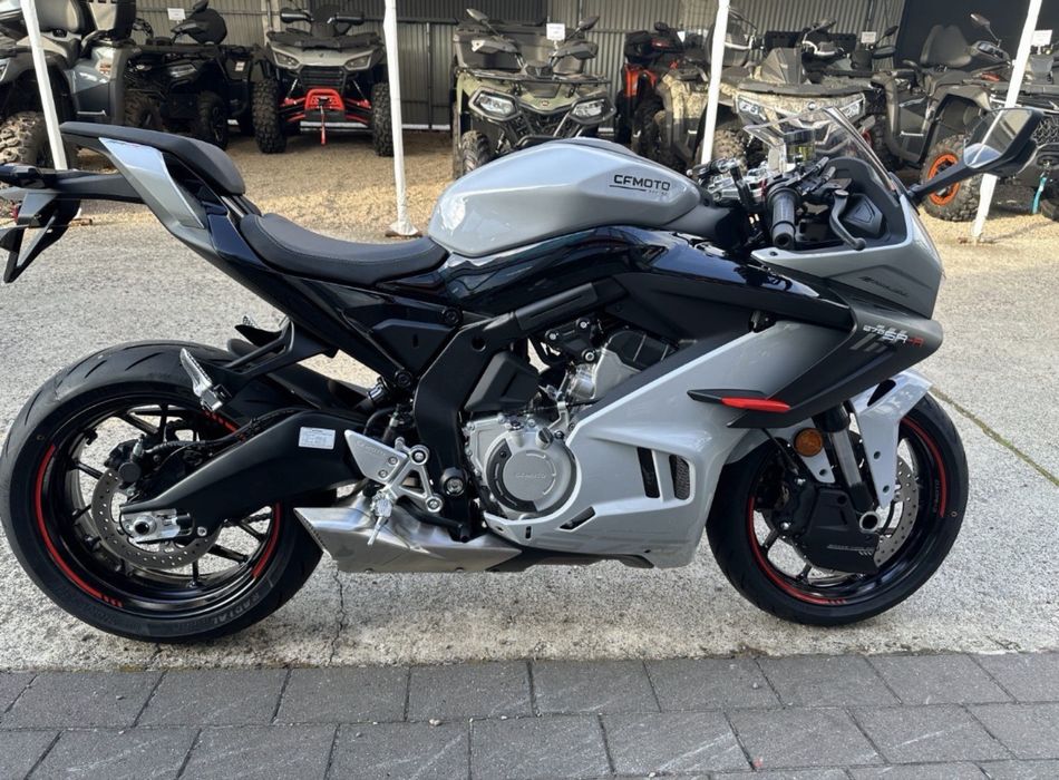 CFMoto 675 SR-R / 2026 / 0km / garantie