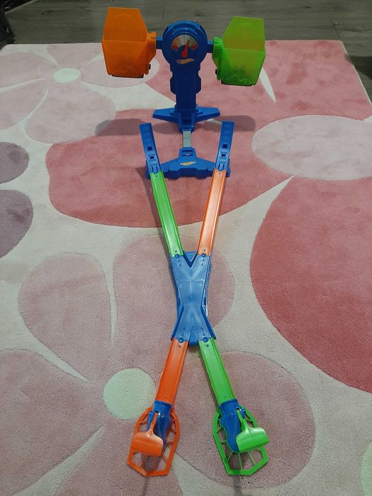Трек Hot Wheels за игра