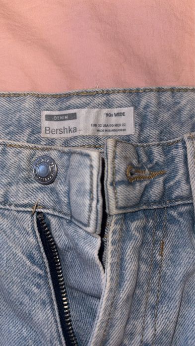 Дънки на бершка