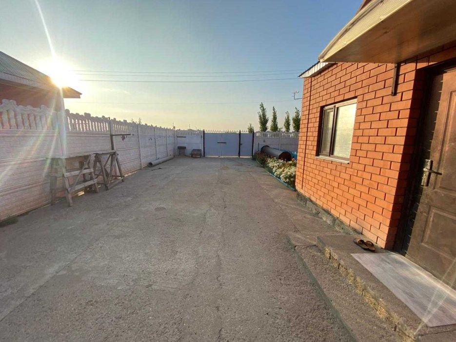 Отличные соседи, отличная цена.